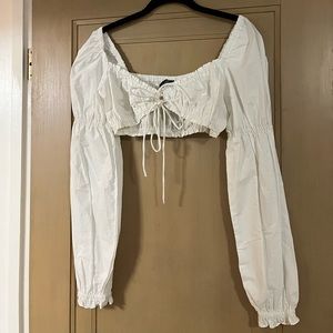 NWOT Divided H&M White Long Sleeved Crop Top - Size Small